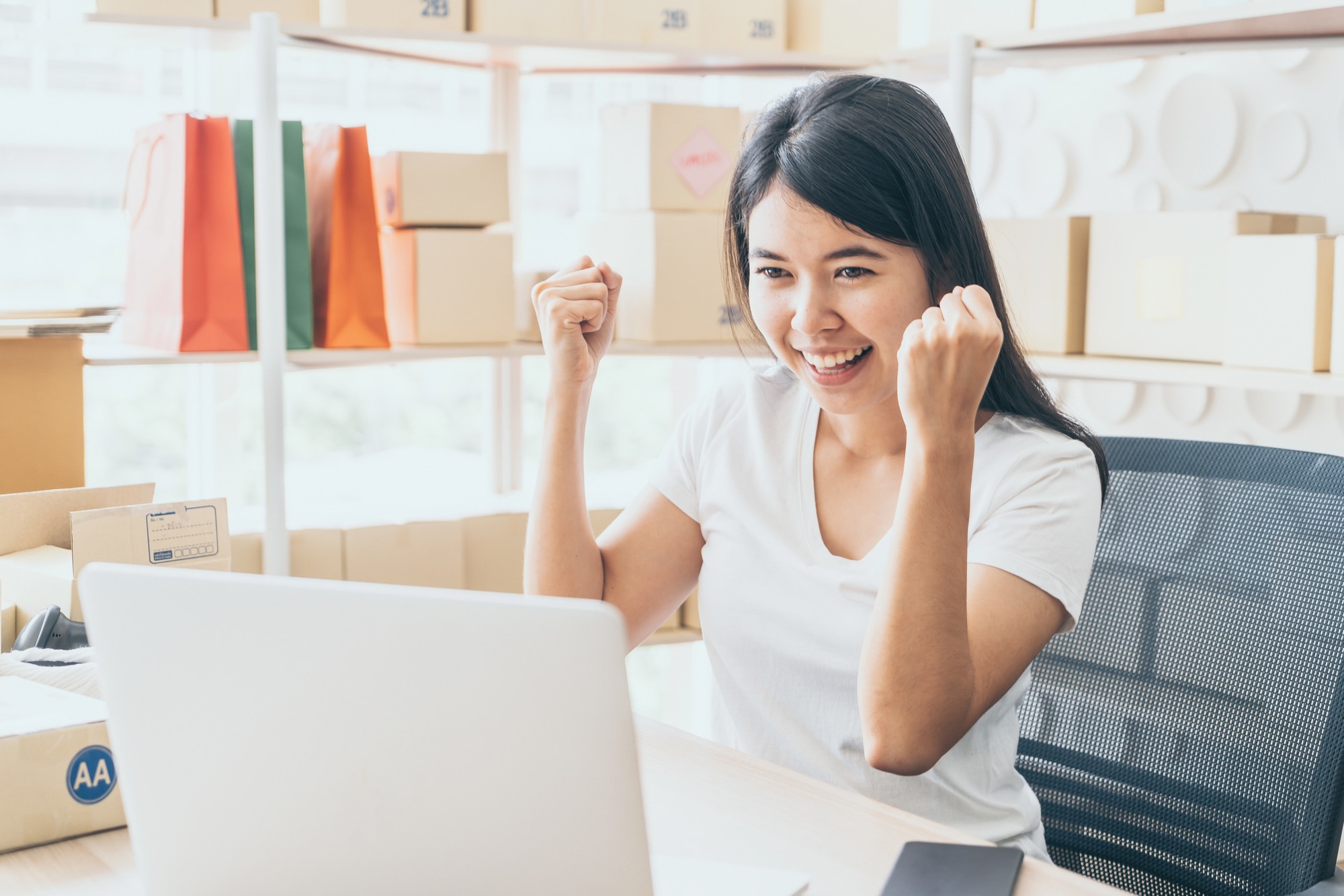 what constitutes an ecommerce brand